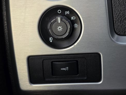 Used 2014 Ford F150 Platinum image 11