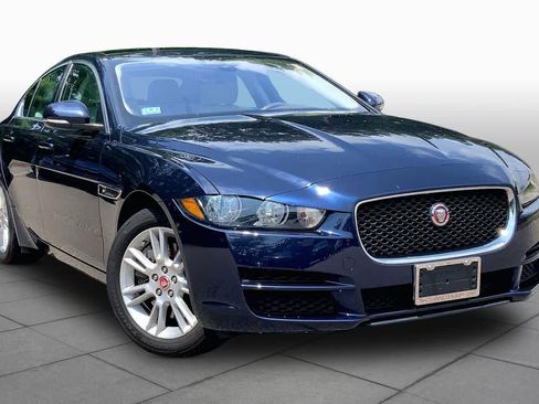 Used 2019 Jaguar XE Premium AWD/4WD image 3