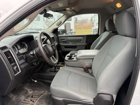 Used 2018 RAM 5500 Tradesman w/ Power & Remote Entry Group image 17