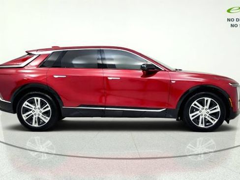 Used 2024 Cadillac Lyriq Tech w/ LPO, Floor Liner Package AWD/4WD image 10