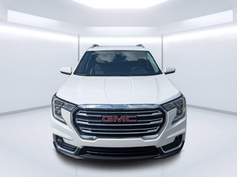 Used 2024 GMC Terrain SLT FWD image 8