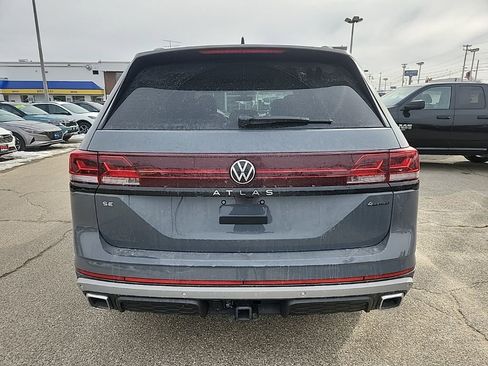 New 2026 Volkswagen Atlas Peak Edition image 6