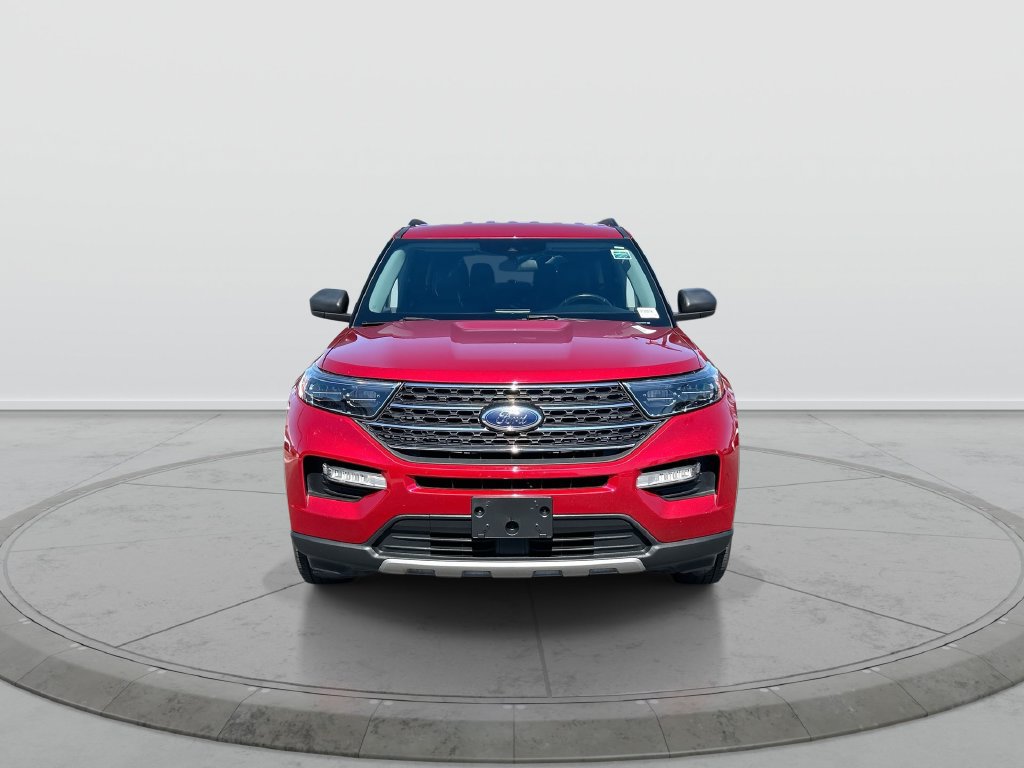 Used 2022 Ford Explorer XLT w/ Equipment Group 202A AWD/4WD image 3