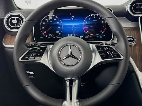 New 2026 Mercedes-Benz GLC 300 4MATIC image 17