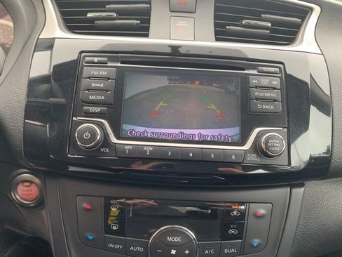 Used 2018 Nissan Sentra SV FWD image 35