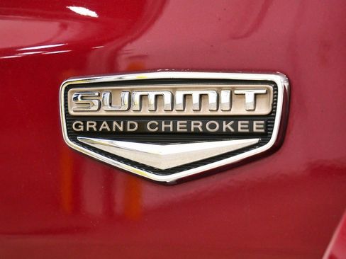 Used 2014 Jeep Grand Cherokee Summit image 10