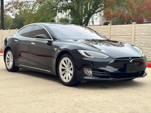 Used 2018 Tesla Model S 75D image 9
