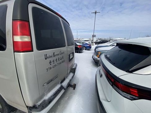 Used 2008 Chevrolet Express 3500 LT w/ LT Preferred Equipment Group image 8