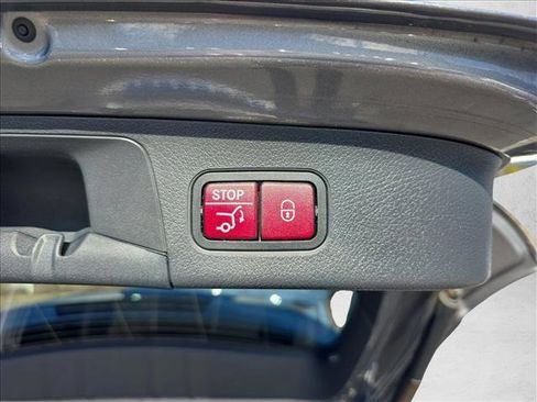 Used 2021 Mercedes-Benz GLA 250 4MATIC image 13