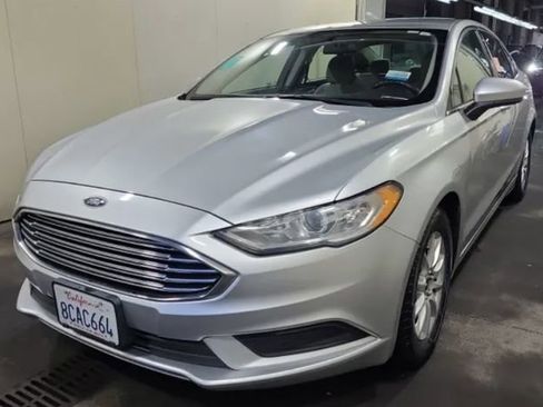 Used 2017 Ford Fusion S image 2