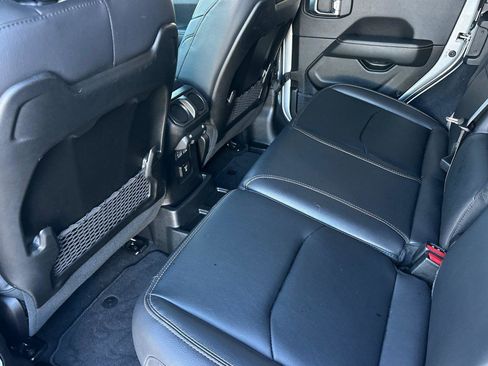 Used 2024 Jeep Wrangler Sahara image 12