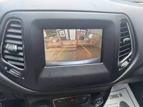 Used 2021 Jeep Compass Sport FWD image 22