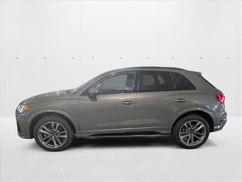 New 2025 Audi Q3 2.0T Premium image 9