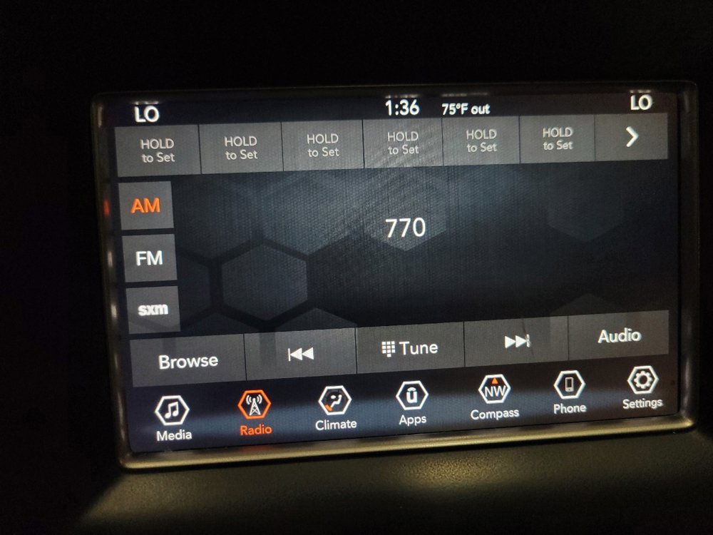 Used 2019 Jeep Grand Cherokee Laredo AWD/4WD image 25
