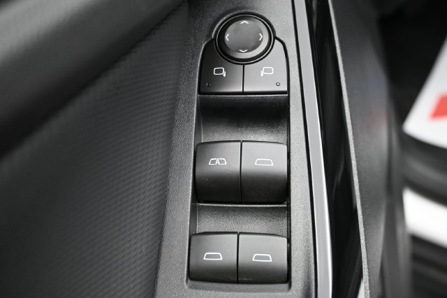 Used 2026 Chevrolet Equinox LT AWD/4WD image 15