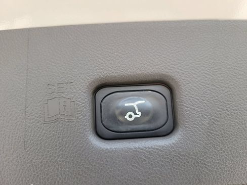 Certified 2022 Lincoln Nautilus FWD w/ Premium Package image 7