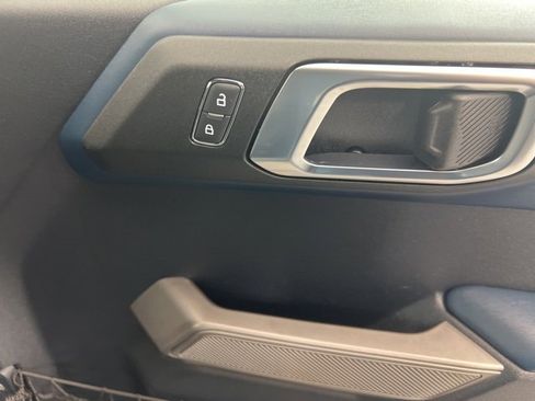 Used 2022 Ford Bronco Outer Banks w/ Sasquatch Package image 25