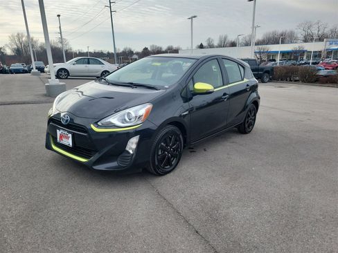 Used 2016 Toyota Prius C Four image 2