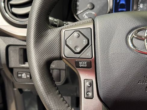 Certified 2019 Toyota Tacoma SR5 image 21