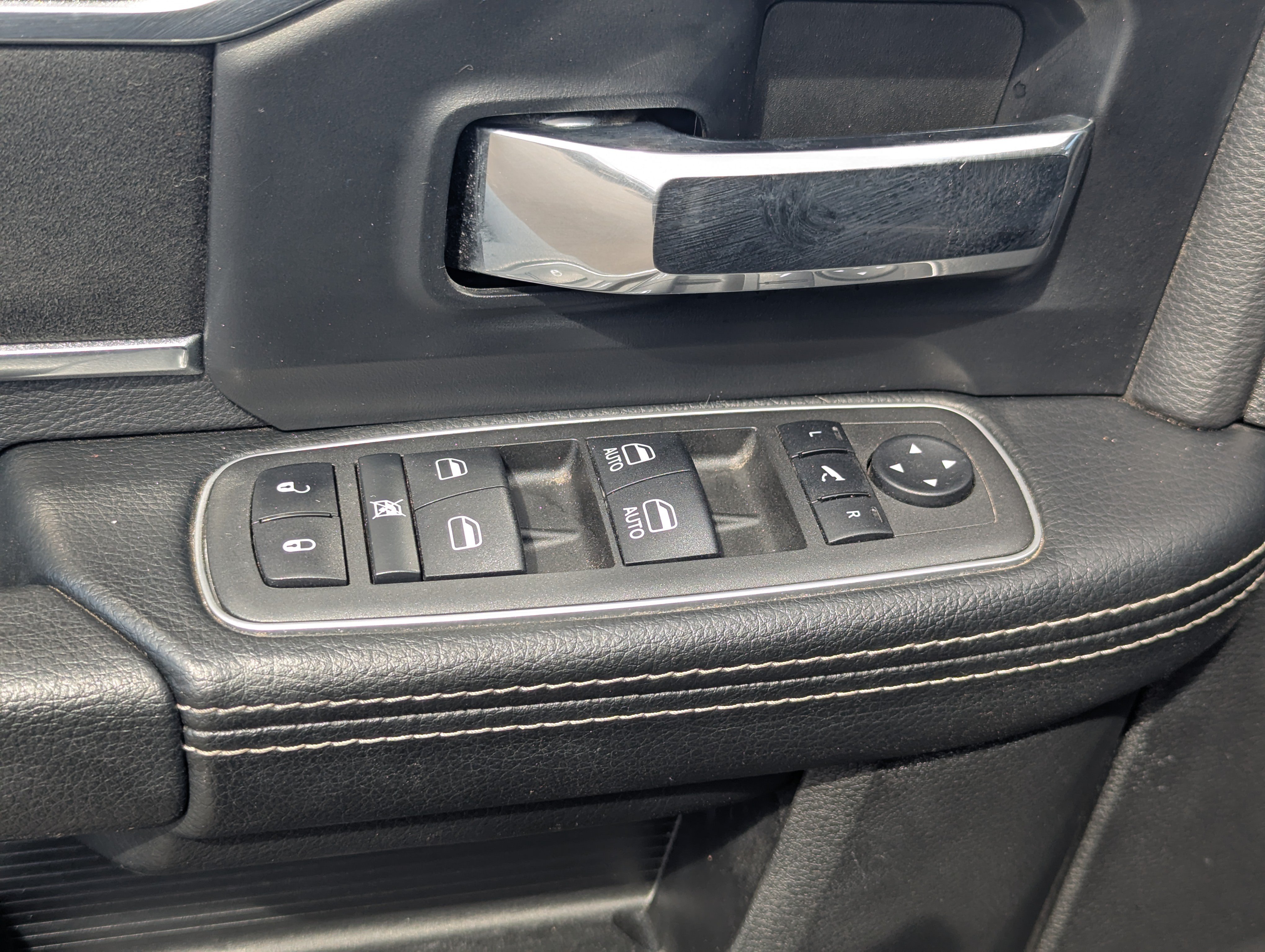 Used 2022 RAM 2500 Laramie AWD/4WD image 21