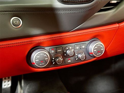 Used 2018 Ferrari 488 GTB image 22