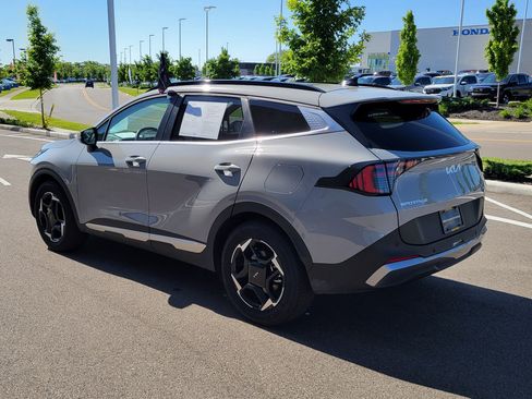 Used 2026 Kia Sportage EX w/ EX Panorama Roof Package FWD image 3