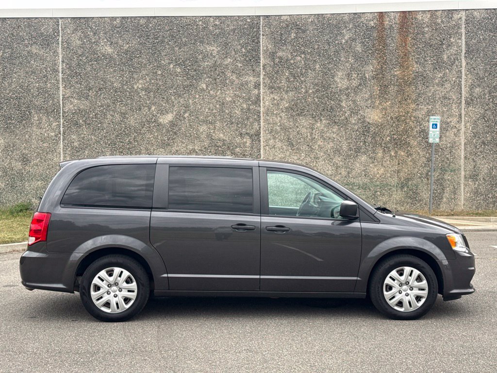 Used 2020 Dodge Grand Caravan SE FWD image 8