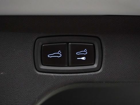 Certified 2025 Porsche Macan 4S Electric image 14