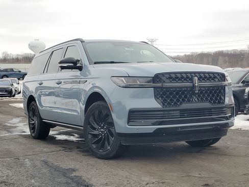 New 2026 Lincoln Navigator L Reserve w/ Jet Appearance Package image 1