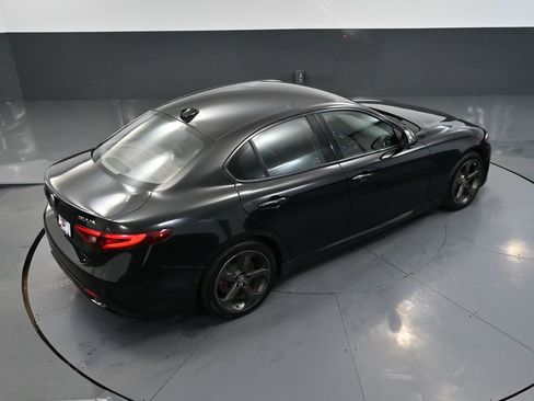 Used 2018 Alfa Romeo Giulia AWD image 56