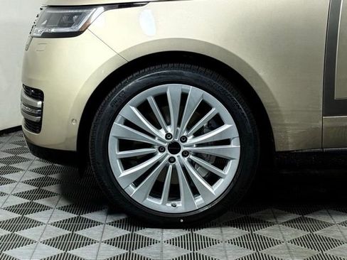 New 2026 Land Rover Range Rover SE image 13