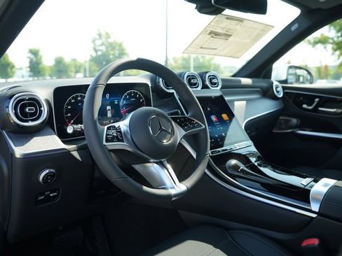 Used 2026 Mercedes-Benz GLC 300 4MATIC image 40