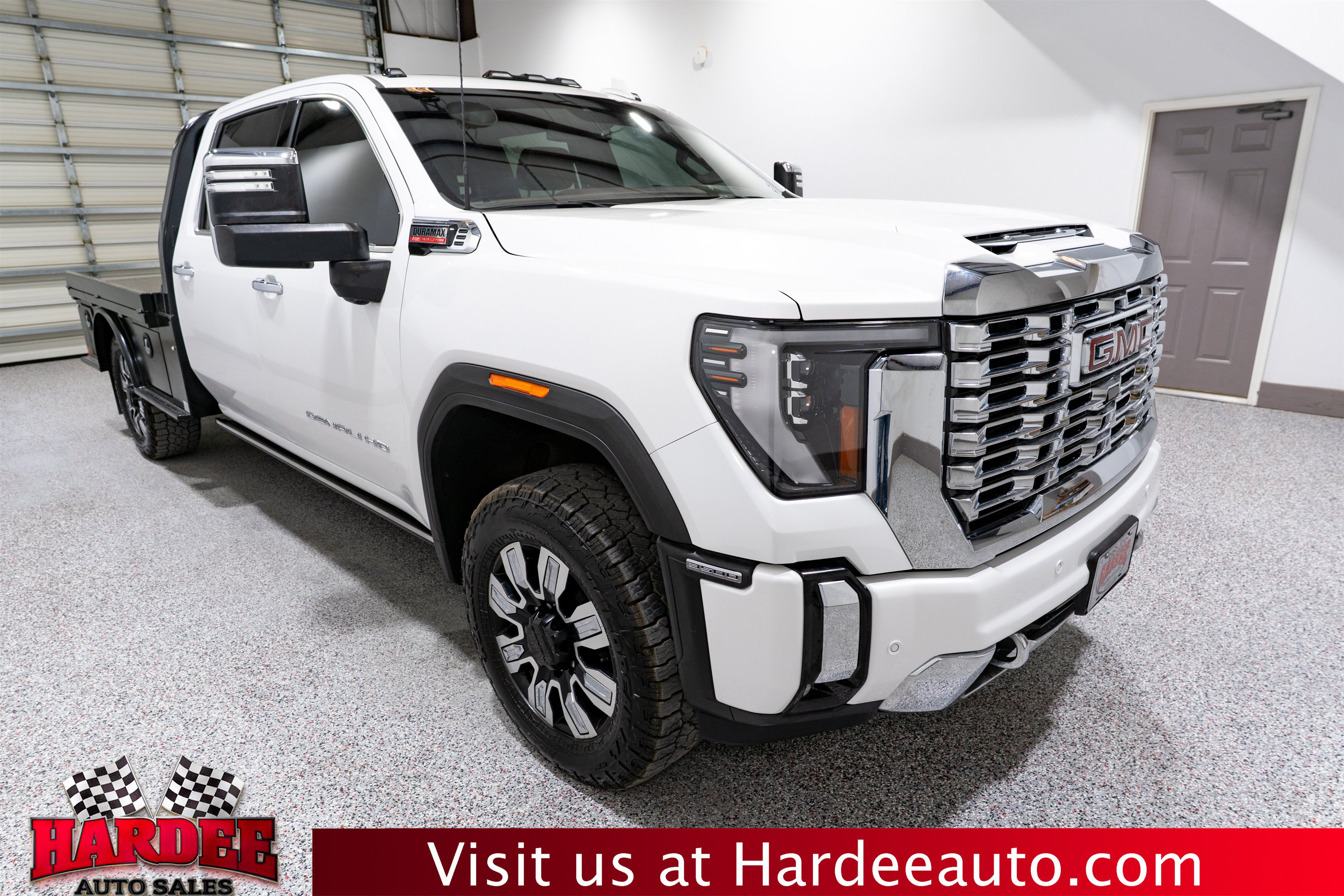 Used 2024 GMC Sierra 3500 Denali AWD/4WD image 6