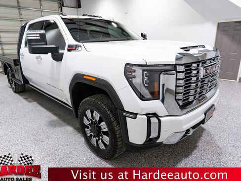 Used 2024 GMC Sierra 3500 Denali AWD/4WD image 6