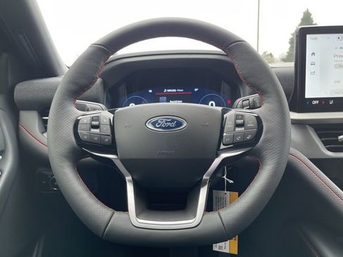 New 2026 Ford Explorer ST-Line w/ ST-Line Street Pack image 15