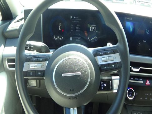 Used 2025 Hyundai Sonata SEL FWD image 18