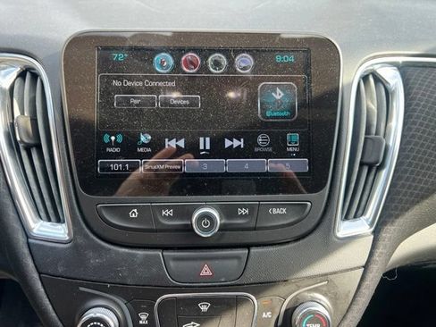 Used 2017 Chevrolet Malibu LT w/ Driver Confidence Package FWD image 24