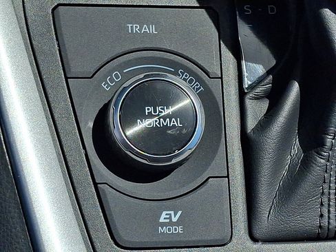 Used 2024 Toyota RAV4 Limited w/ Advanced Technology Package AWD/4WD image 28