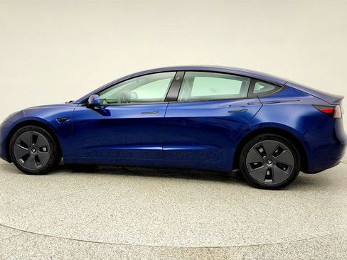 Used 2023 Tesla Model 3 Standard Range image 8