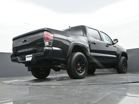 Used 2018 Toyota Tacoma TRD Pro AWD/4WD image 27