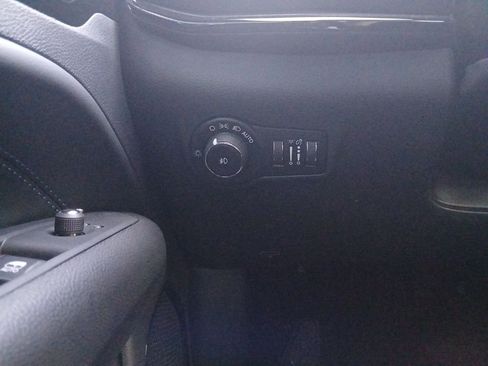 New 2026 Jeep Compass Latitude image 11