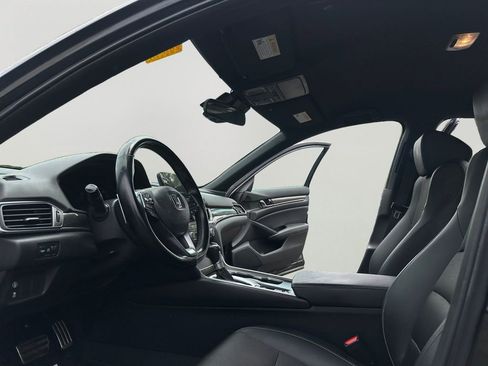Used 2022 Honda Accord Sport image 9