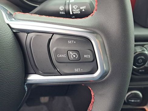 Used 2023 Jeep Gladiator Rubicon w/ Cold Weather Group image 10