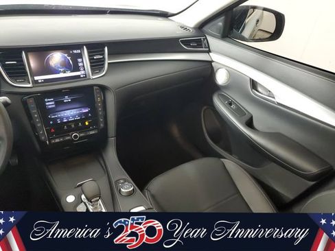 Certified 2022 INFINITI QX50 Essential FWD image 18