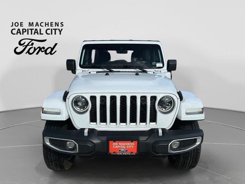 Used 2023 Jeep Wrangler Unlimited Sahara w/ Cold Weather Group AWD/4WD image 10