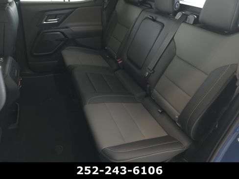 Used 2026 Chevrolet Silverado EV Trail Boss AWD/4WD image 31