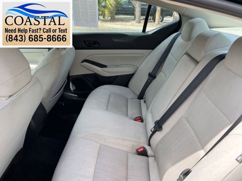 Used 2025 Nissan Altima 2.5 SV FWD image 14