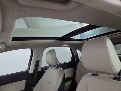 Used 2023 Ford Edge Titanium AWD/4WD image 30