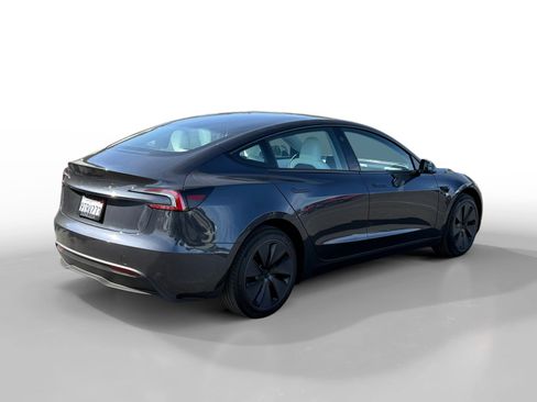 Used 2025 Tesla Model 3 Long Range RWD image 5
