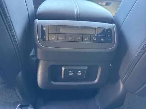 New 2026 Nissan Pathfinder SL w/ SL Premium Package AWD/4WD image 15